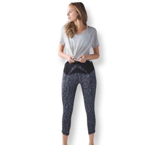 Lululemon exquisite crop dramatic static white black / black - Picture 1 of 14